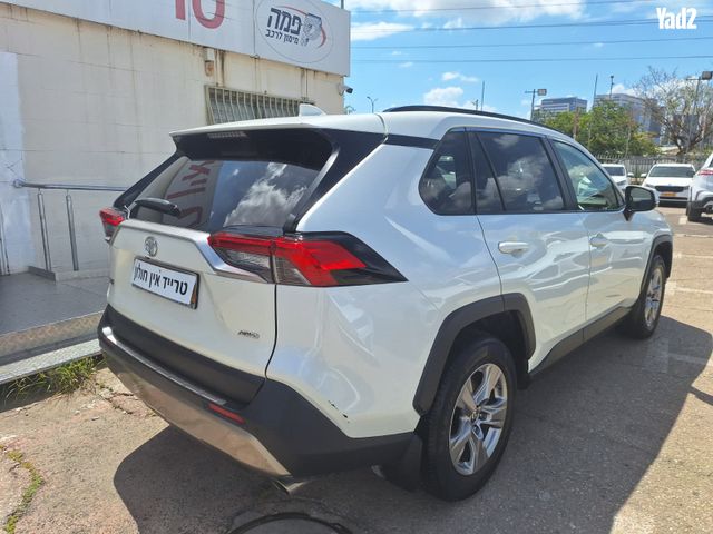 מודעת רכב טויוטה RAV4 1