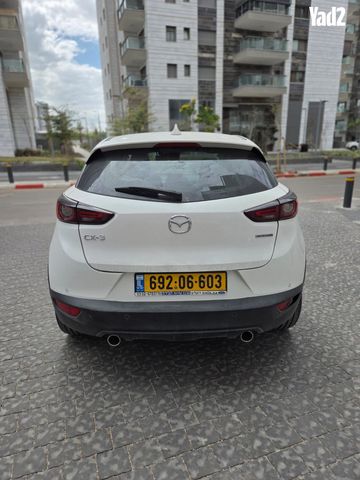 מודעת רכב מאזדה CX-3