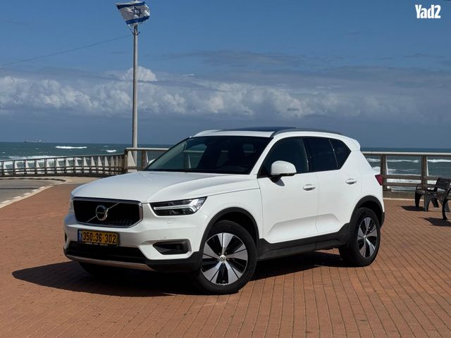 מודעת רכב וולוו XC40