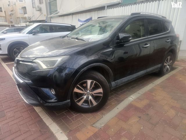 מודעת רכב טויוטה RAV4