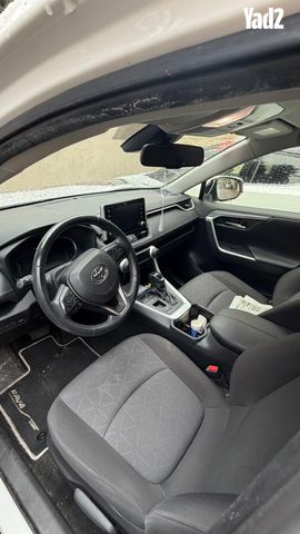 מודעת רכב טויוטה RAV4