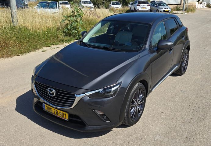 מודעת רכב מאזדה CX-3