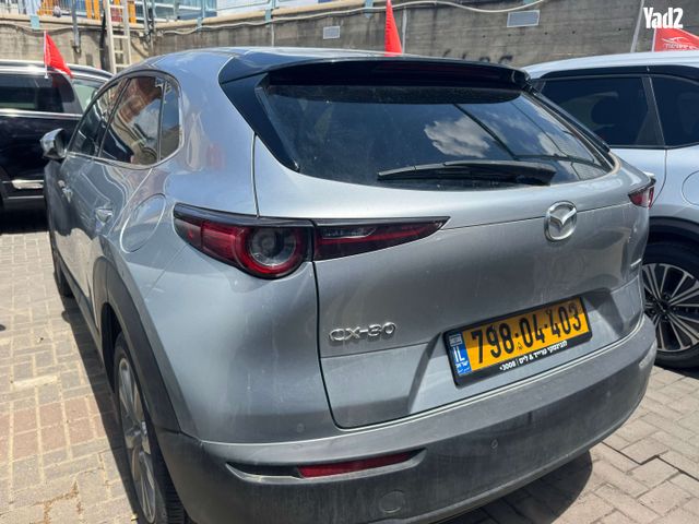 מודעת רכב מאזדה CX-30 1