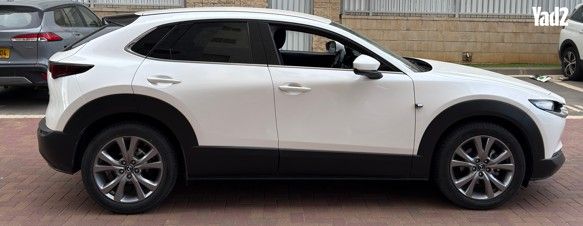 מודעת רכב מאזדה CX-30