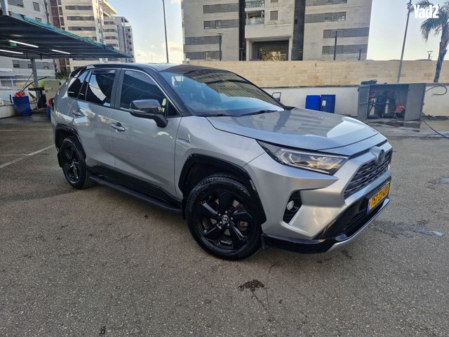 מודעת רכב טויוטה RAV4