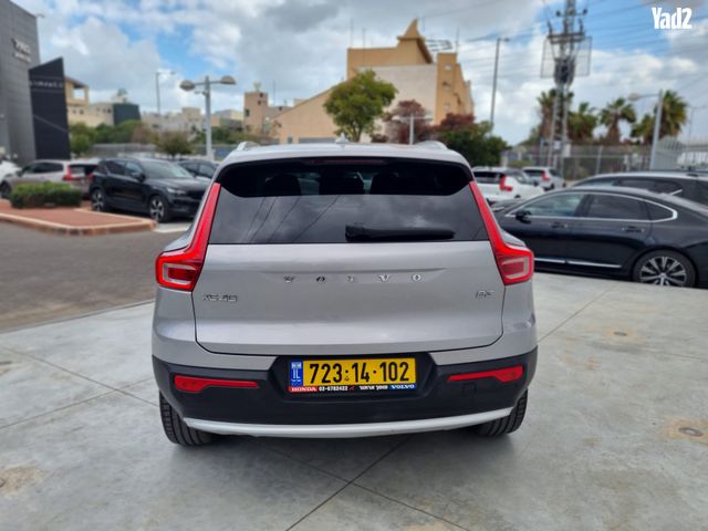 מודעת רכב וולוו XC40 1