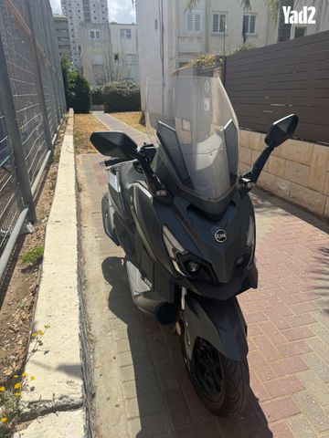 מודעת רכב סאן יאנג קרוזים 300