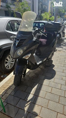 מודעת רכב סאן יאנג ג'וי רייד 200