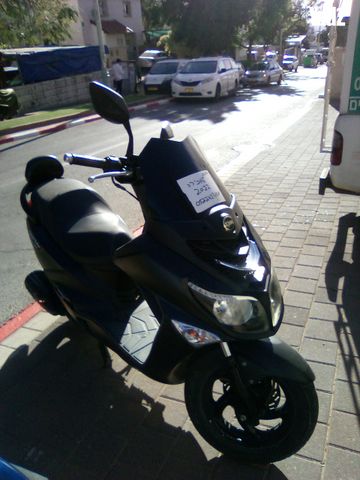 מודעת רכב סאן יאנג ג'וי רייד 200