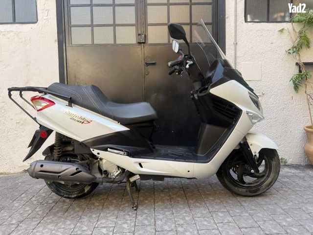 מודעת רכב סאן יאנג ג'וי רייד 200