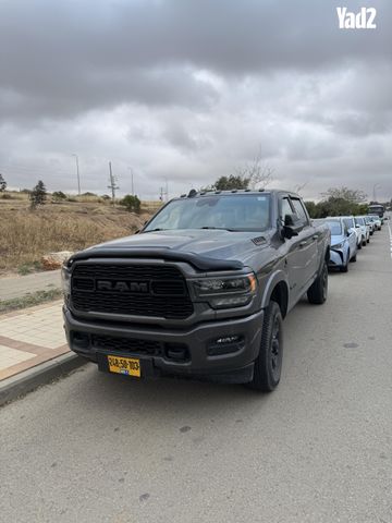 מודעת רכב דודג'