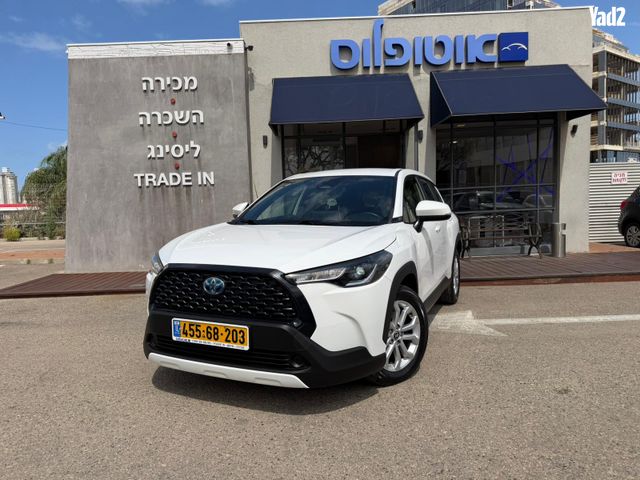 מודעת רכב טויוטה קורולה קרוס
