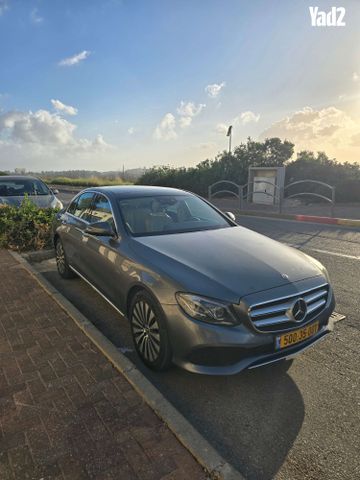 מודעת רכב מרצדס-בנץ E-class