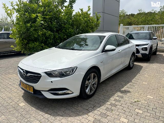 מודעת רכב אופל אינסיגניה