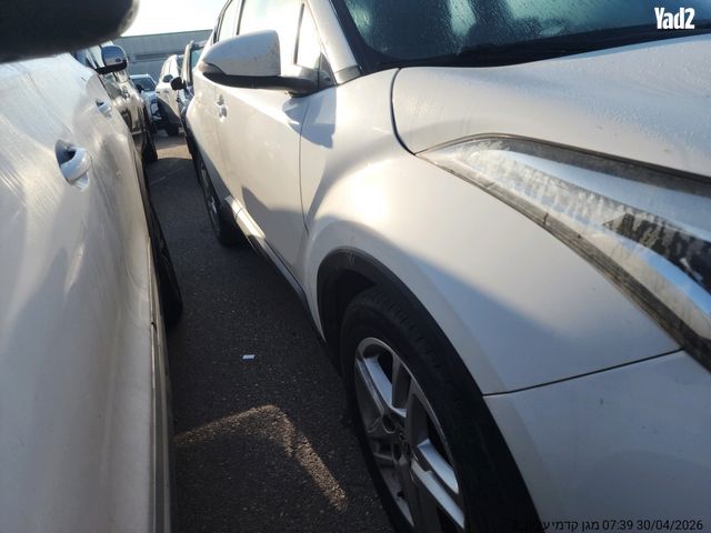 מודעת רכב טויוטה C-HR