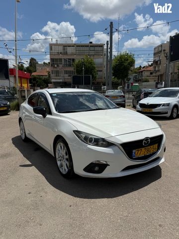 מודעת רכב מאזדה 3