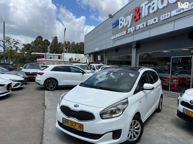 מודעת רכב קיה קארנס