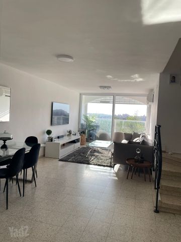בית פרטי/ קוטג' למכירה בירושלים — 2