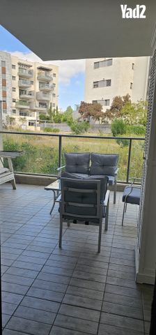 ברקת 6