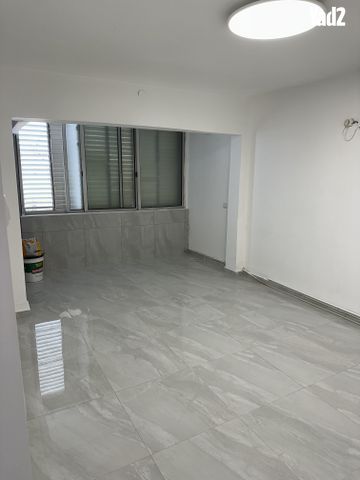 גיורא יוספטל 23