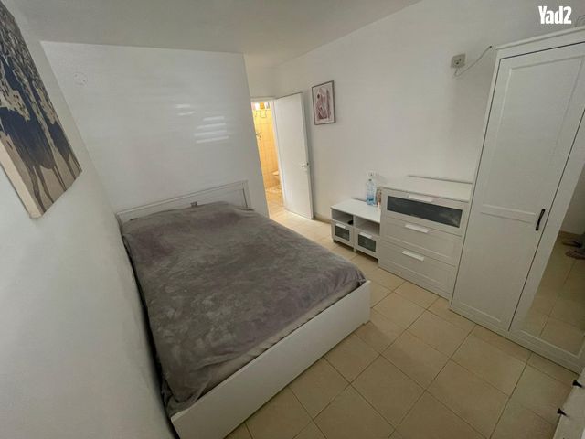 שרה אהרונסון 57