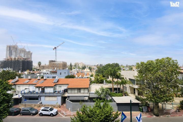 עזריאל 14
