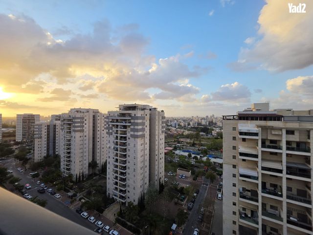 שדרות מקס ואמפרו שיין 