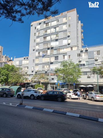 סמילנסקי 24