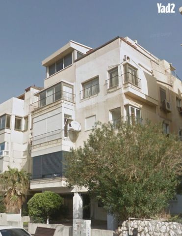 הירקון 208