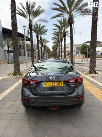 מודעת רכב מאזדה 3