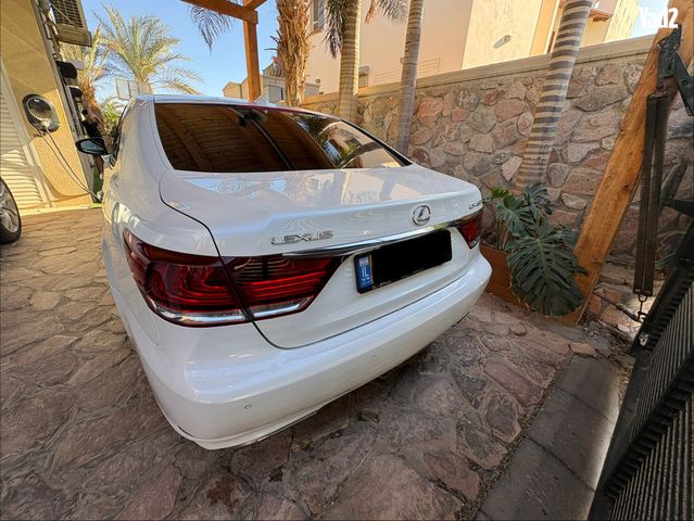 מודעת רכב לקסוס LS