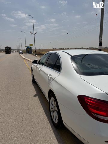מודעת רכב מרצדס-בנץ E-class