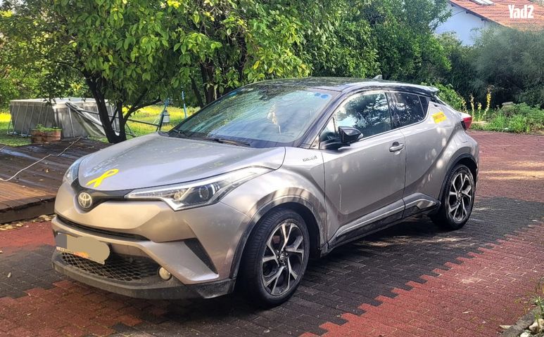 מודעת רכב טויוטה C-HR