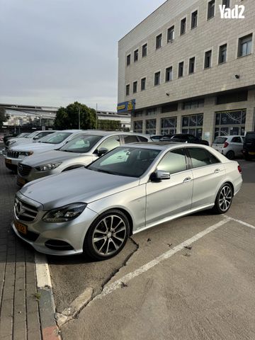 מודעת רכב מרצדס-בנץ E-class