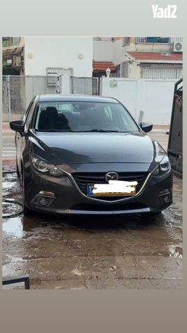 מודעת רכב מאזדה 3