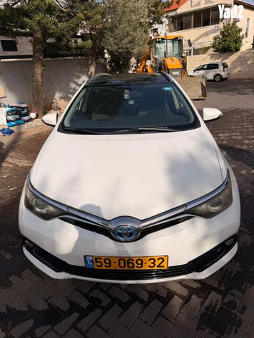 מודעת רכב טויוטה אוריס