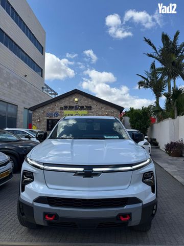 מודעת רכב שברולט סילברדו EV 2
