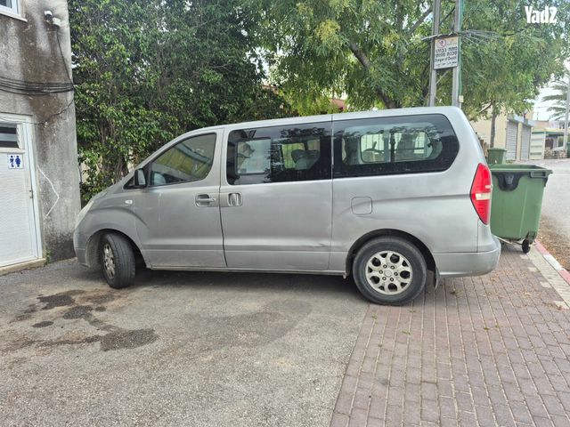מודעת רכב יונדאי H-1 / i800