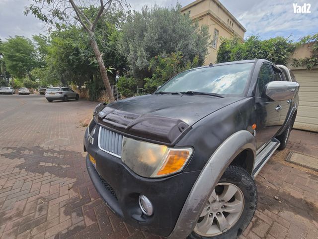 מודעת רכב מיצובישי טרייטון / L200
