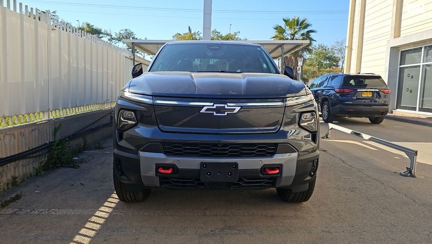 מודעת רכב שברולט סילברדו EV