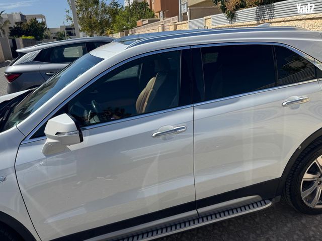 מודעת רכב קאדילק XT4