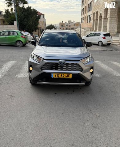 מודעת רכב טויוטה RAV4