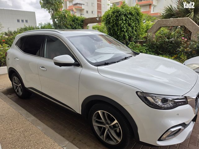 מודעת רכב אם ג'י EHS PHEV
