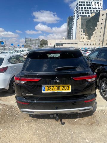 מודעת רכב מיצובישי אאוטלנדר 1