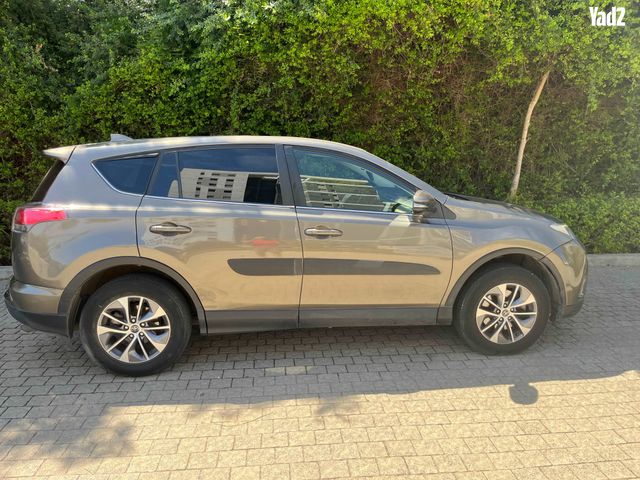 מודעת רכב טויוטה RAV4