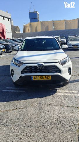 מודעת רכב טויוטה RAV4