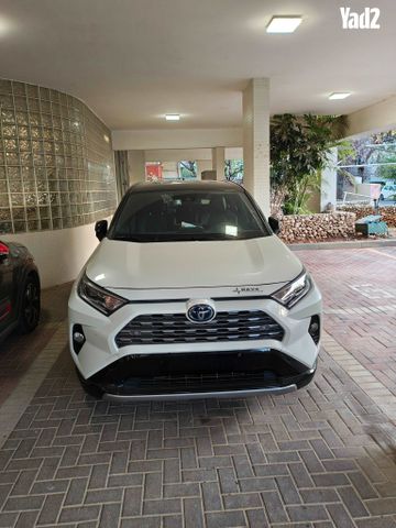 מודעת רכב טויוטה RAV4