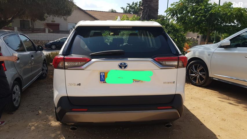 מודעת רכב טויוטה RAV4