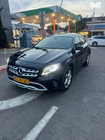 מודעת רכב מרצדס-בנץ GLA