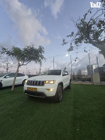 מודעת רכב ג'יפ צ'ירוקי